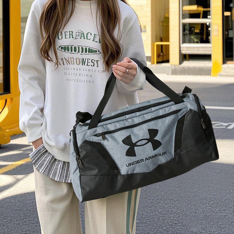 UA安德玛行李包男包女包夏季新款健身训练包单肩包运动包斜挎包