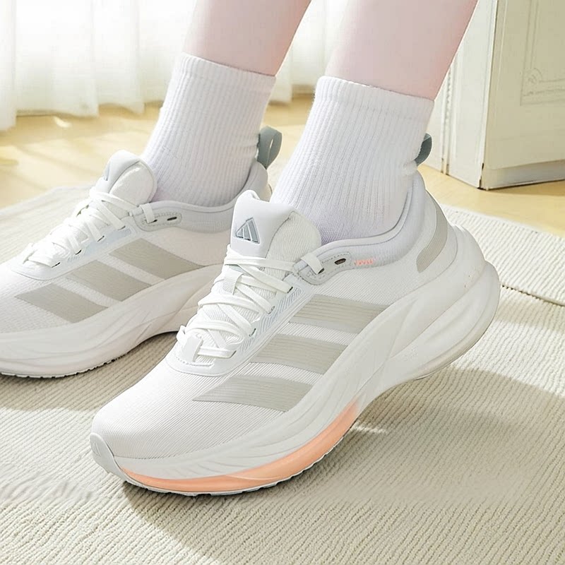 阿迪达斯减震透气跑步鞋女鞋春季新款轻便运动鞋户外慢跑鞋KJ4603