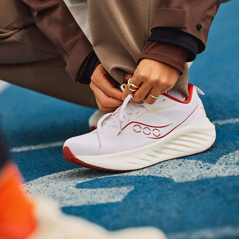 Saucony索康尼减震跑步鞋男鞋秋季新款胜利22运动鞋马拉松训练鞋