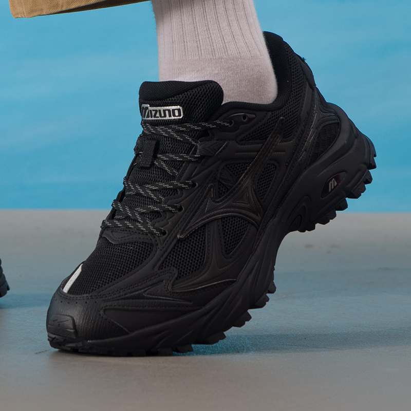 美津浓黑武士跑步鞋男鞋女鞋冬季新款FIYI TL V2运动鞋轻便慢跑鞋