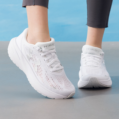 安德玛女鞋 W Velociti Pace减震训练网面透气女士跑步鞋 6009108