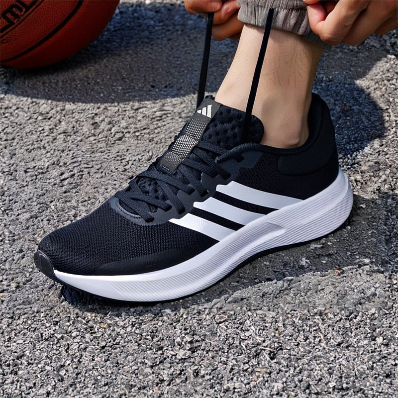 阿迪达斯官方旗舰店男鞋春季新款黑色减震运动鞋网面透气跑步鞋男