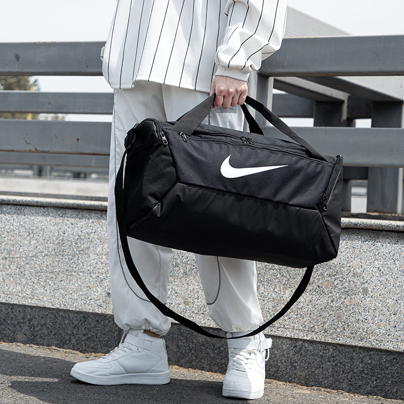 NIKE耐克行李包男包女包春季新款单肩包斜挎包运动包手提包BA5