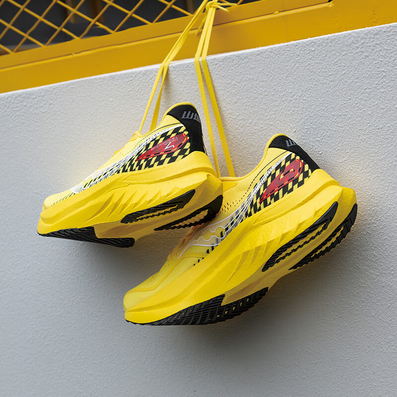 索康尼碳板跑步鞋男鞋女鞋啡速4重庆丨ENDORPHIN SPEED4竞速跑鞋