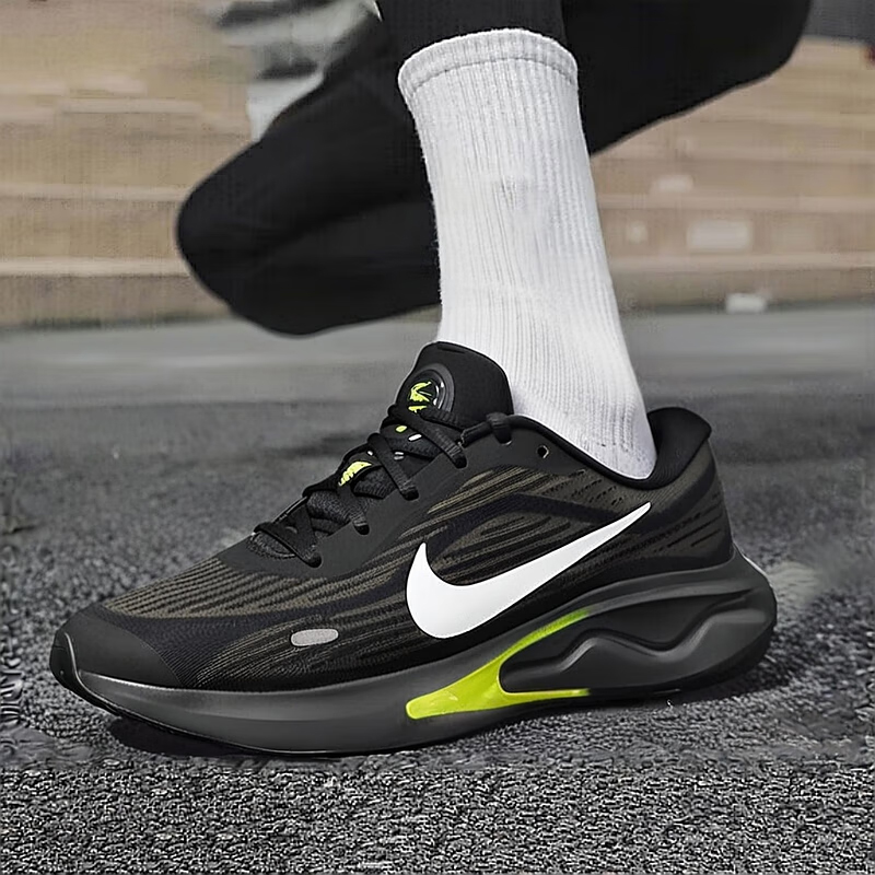 耐克NIKE JOURNEY RUN 2025冬季男鞋运动鞋网面休闲跑步鞋 FN0228