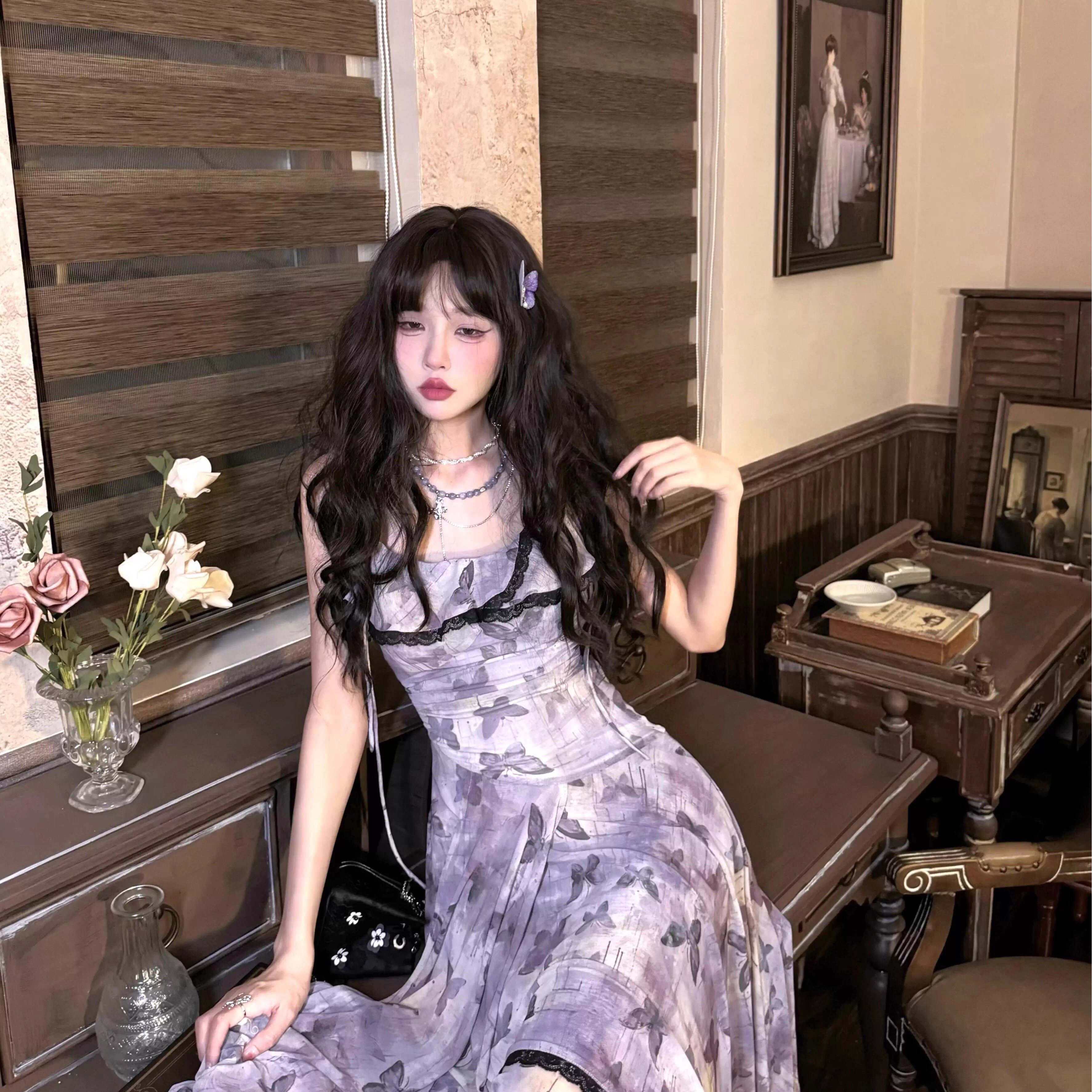 法式复古蝴蝶碎花吊带仙女连衣裙女夏季新款气质收腰显瘦网纱长裙