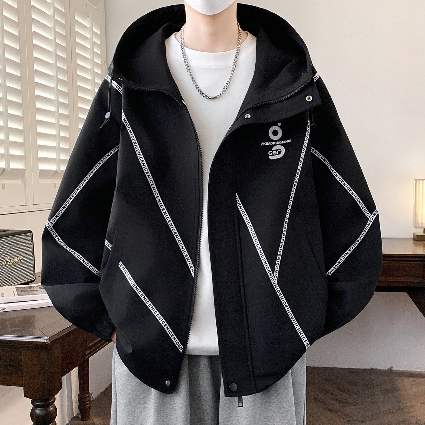 外套男生春季2026新款港风宽松连帽夹克青少年潮流百搭休闲褂子男