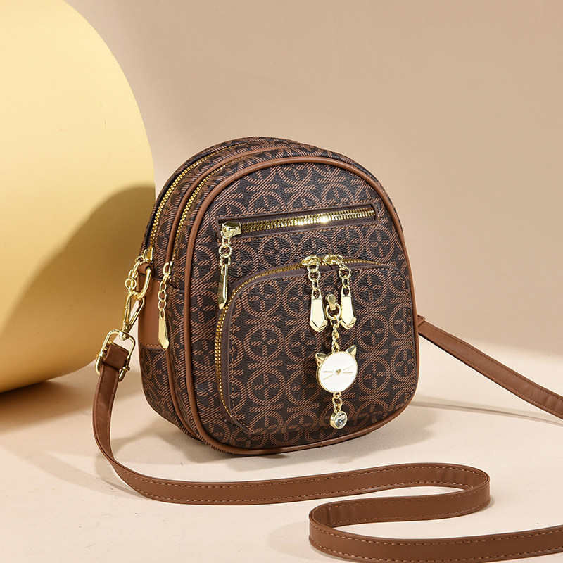 双肩斜挎两用包2024年流行的包包女新款爆款斜挎小包包迷你小背包