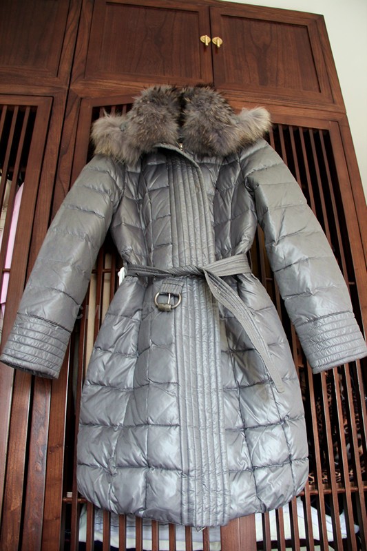 欧美外贸加厚修身大双毛领白鸭绒女拉链连帽腰带灰色中长款羽绒服