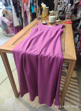 赔钱清仓，甩货不退换紫色米色。加长无袖。修身棉麻。女连衣裙。