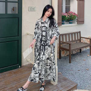 新中式国风水墨印花连衣裙女2025春秋季新款宽松显瘦复古茶歇长裙,抹胸连衣裙搭配什么鞋图片