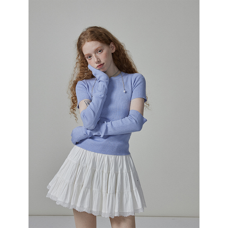 猫酱紫设计感袖套针织/山茶花牛仔裤