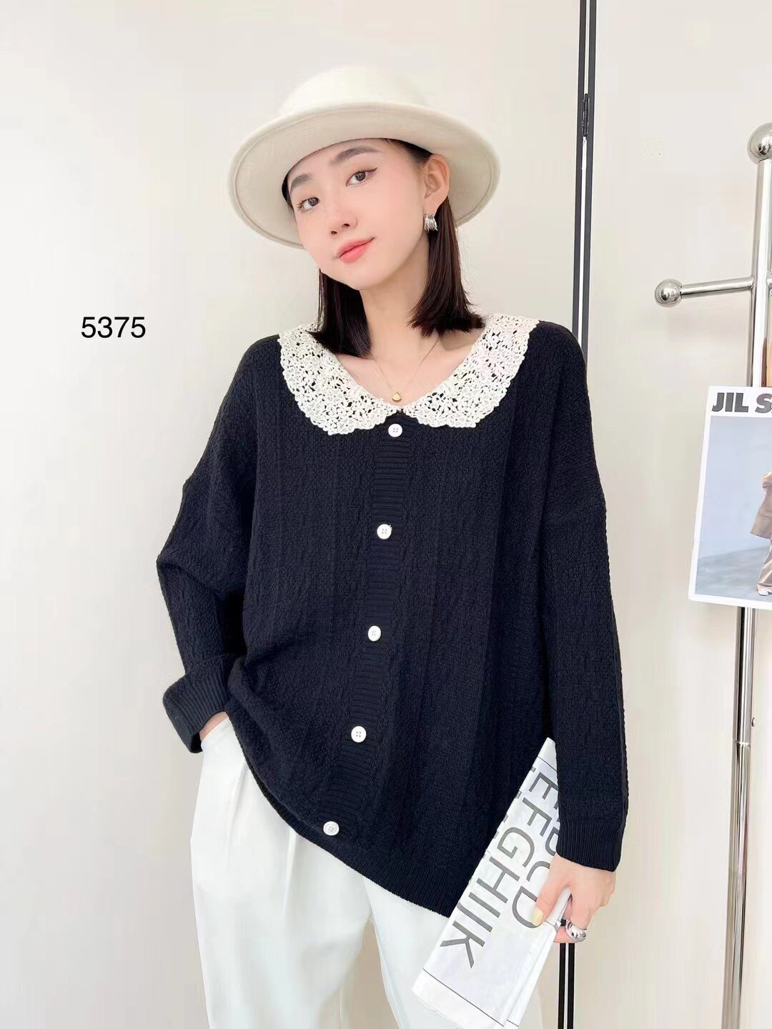镂空蕾丝领娃娃领弹力针织毛衫宽松胖mm200斤大码女装减龄显瘦