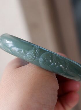 「荷兔」和田玉俄罗斯碧玉粉青雕刻小兔子莲花国风手镯58圈口