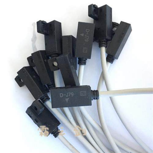 正品磁性开关D-F79 D-F79L D-F79W D-F7NT D-F7P D-F7PW二手
