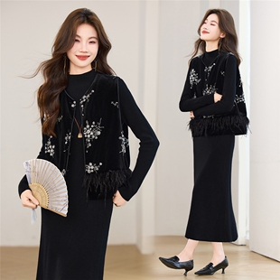 2025冬季新中式加棉重工圆领毛毛丝绒马甲款优雅两件套连衣裙女