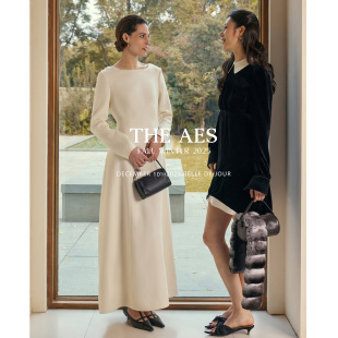 ROW羊毛显瘦珍藏连衣裙 古典光影立裁工艺 安上THE AES｜圣洁清朗