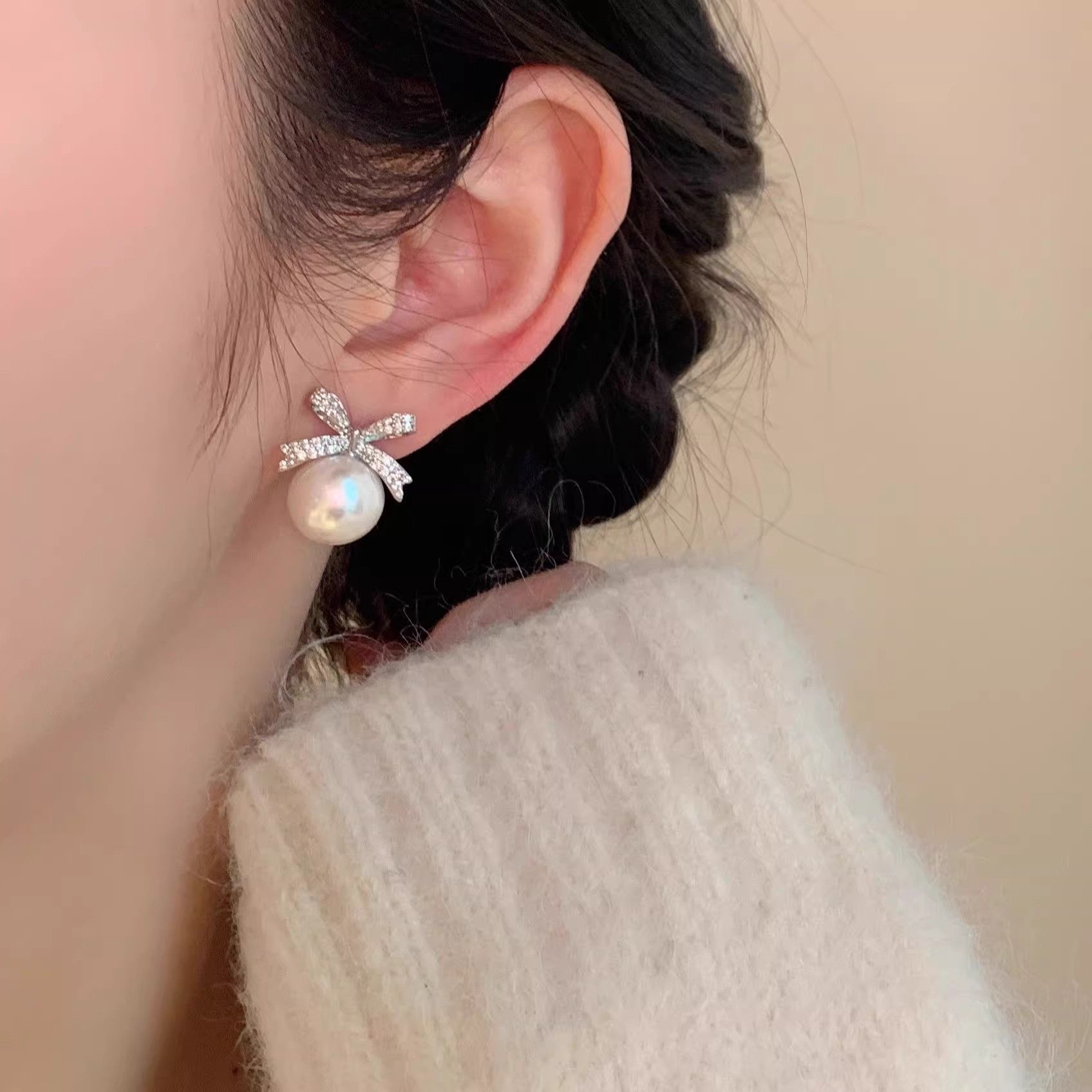 999纯银正圆珍珠蝴蝶结耳钉耳耳饰