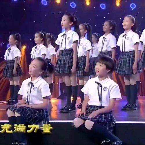 儿童合唱团白衬衣格子裙演出服装
