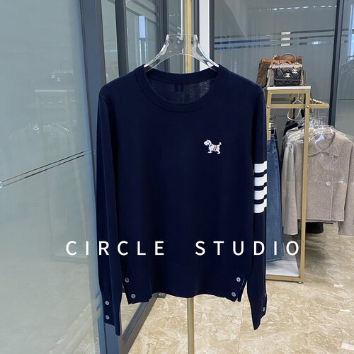 无敌显瘦减龄小狗提花羊毛针织衫