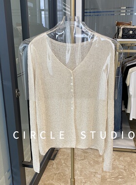 尽显温柔~设计感树皮纹肌理天丝亚麻镂空防晒针织衫树皮纹V领开衫