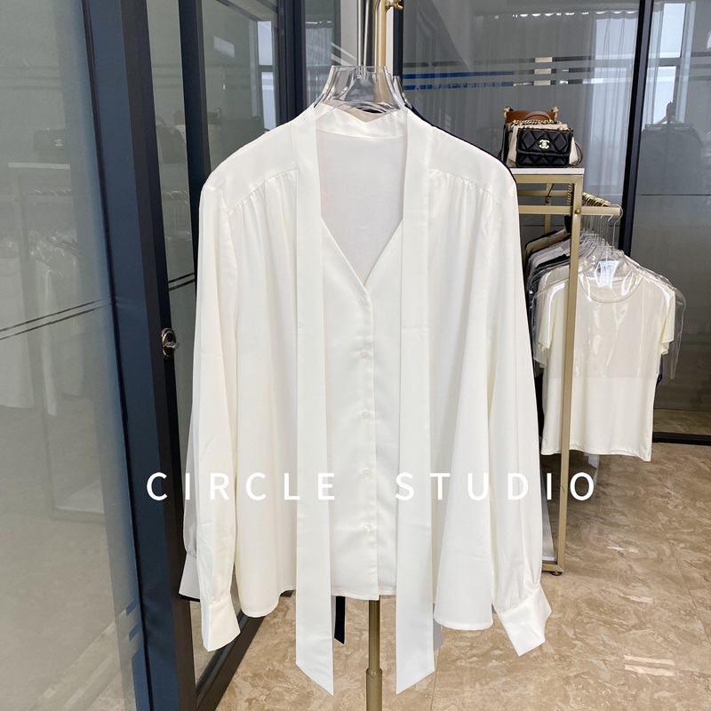 轻软宽松通勤气质长袖衬衫女