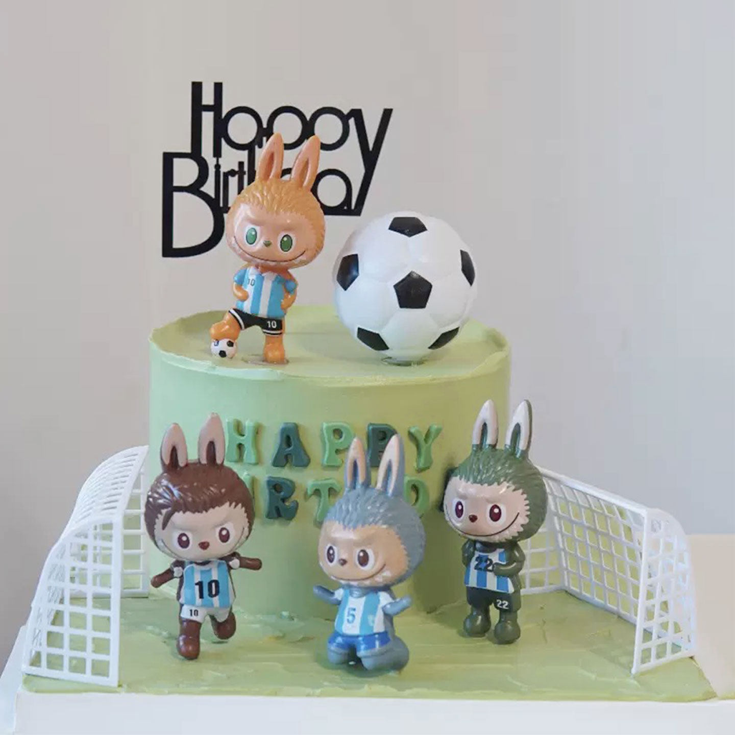 网红运动风拉布布足球队生日蛋糕装饰labubu足球摆件亚克力插件,节庆用品/礼品,蛋糕/烘焙装饰用品,淘宝优惠券,粉丝福利购,淘宝优惠卷