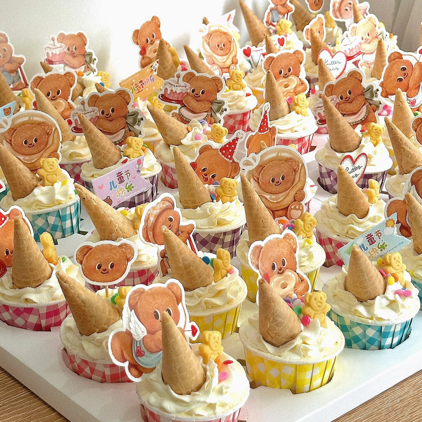 六一儿童节甜品黄油小熊纸杯蛋糕装饰幼儿园聚会饼干蛋筒烘焙插件,节庆用品/礼品,蛋糕/烘焙装饰用品,淘宝优惠券,粉丝福利购,淘宝优惠卷