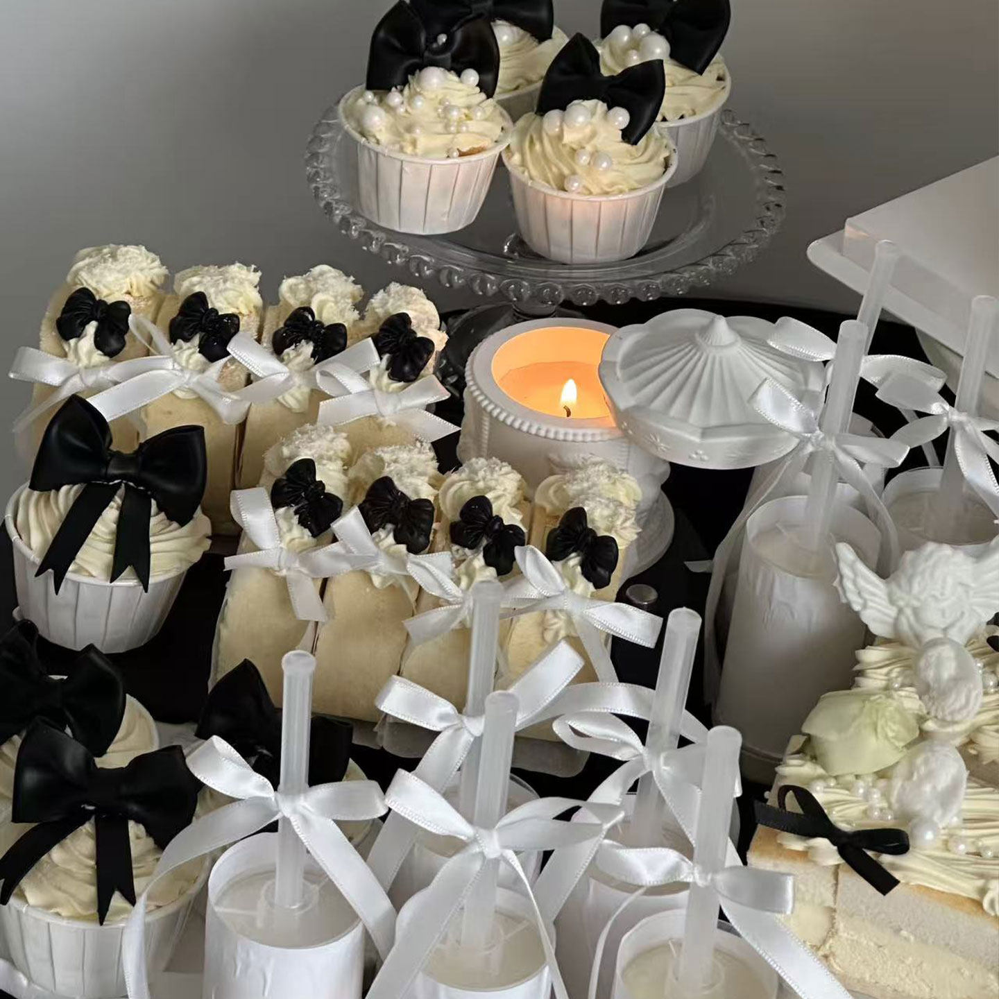 简约ins高级黑白色系茶歇甜品台蛋糕装饰蝴蝶兰鲜花蝴蝶结推推乐,节庆用品/礼品,蛋糕/烘焙装饰用品,淘宝优惠券,粉丝福利购,淘宝优惠卷