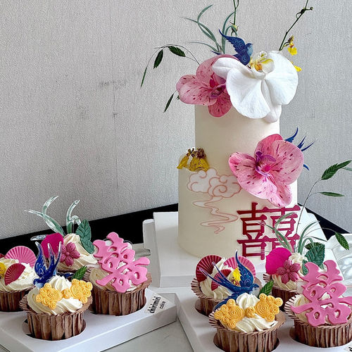粉嫩系鲜花订婚结婚蝴蝶兰蛋糕
