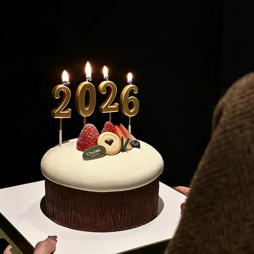 新年主题跨年仪式感巧克力蛋糕