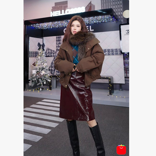 【呼呼专享】黛利新款时尚大毛领皮草鹅绒服女DLYN-25036