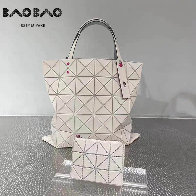 日本Issey Miyake三宅一生包包女六格通勤包女士单肩包斜跨手提包