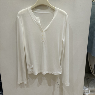 欧货2026春装新款简约剪刀领纽扣长袖T恤女白色修身打底衫上衣