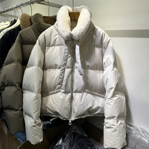 欧洲站欧货百搭羊羔毛领白鸭绒羽绒服女宽松显瘦保暖外套冬季2551