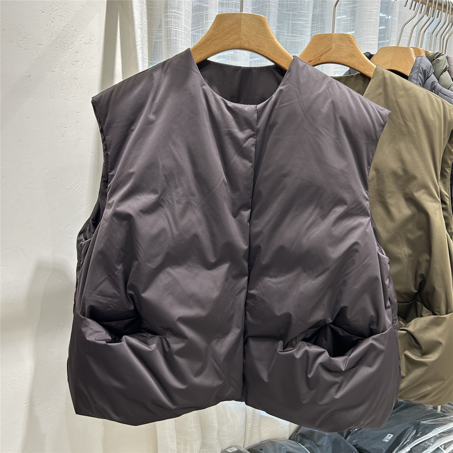 欧货2025新款90白鹅绒羽绒马甲