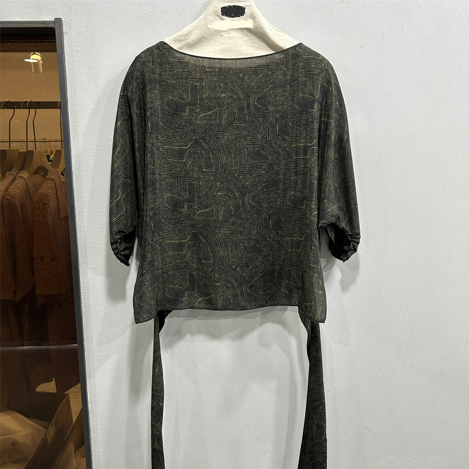 欧洲站欧货桑蚕丝通勤风真丝印花短袖衬衫女圆领系带宽松上衣显瘦