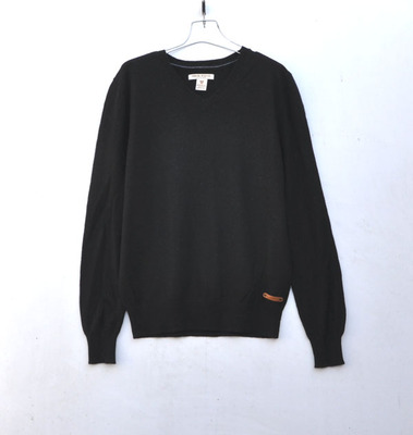 小熊粉色V领打底毛衣羊绒衫