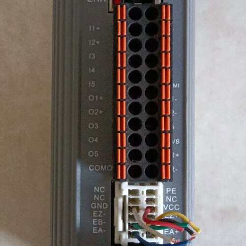 议价总线闭环步进驱动器：CL3-EC808AC。实物拍摄成色