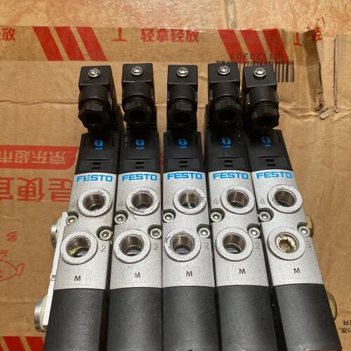 0-M52-AD-G18-F7VUVS-L20-M52-AD-G18-F8VUVS-L20-M32U-AD-G18-F7