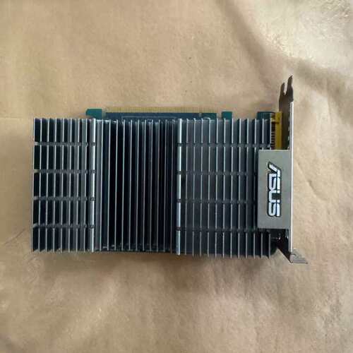 议价购-EN9400GT/DI/+512MD2显卡++实物拍摄