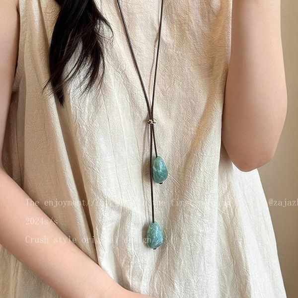 绿色木质圆珠长款项链吊坠绳女款森系复古设计毛衣链小众挂脖配饰