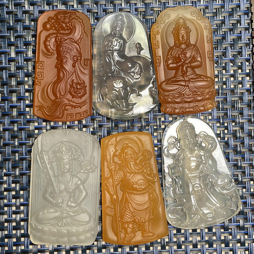 玛瑙玉髓精工雕刻观音财神关公地藏王文殊普贤题材挂件吊坠