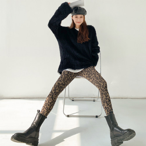 VignyWeenie豹纹鲨鱼皮瑜伽裤