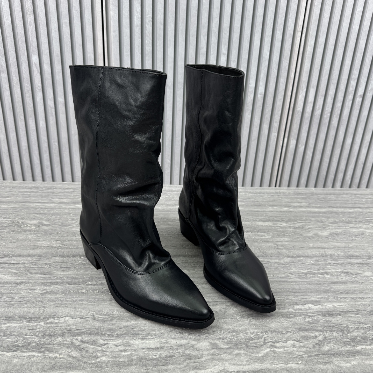 新款圆头粗跟时装靴中筒靴马丁靴