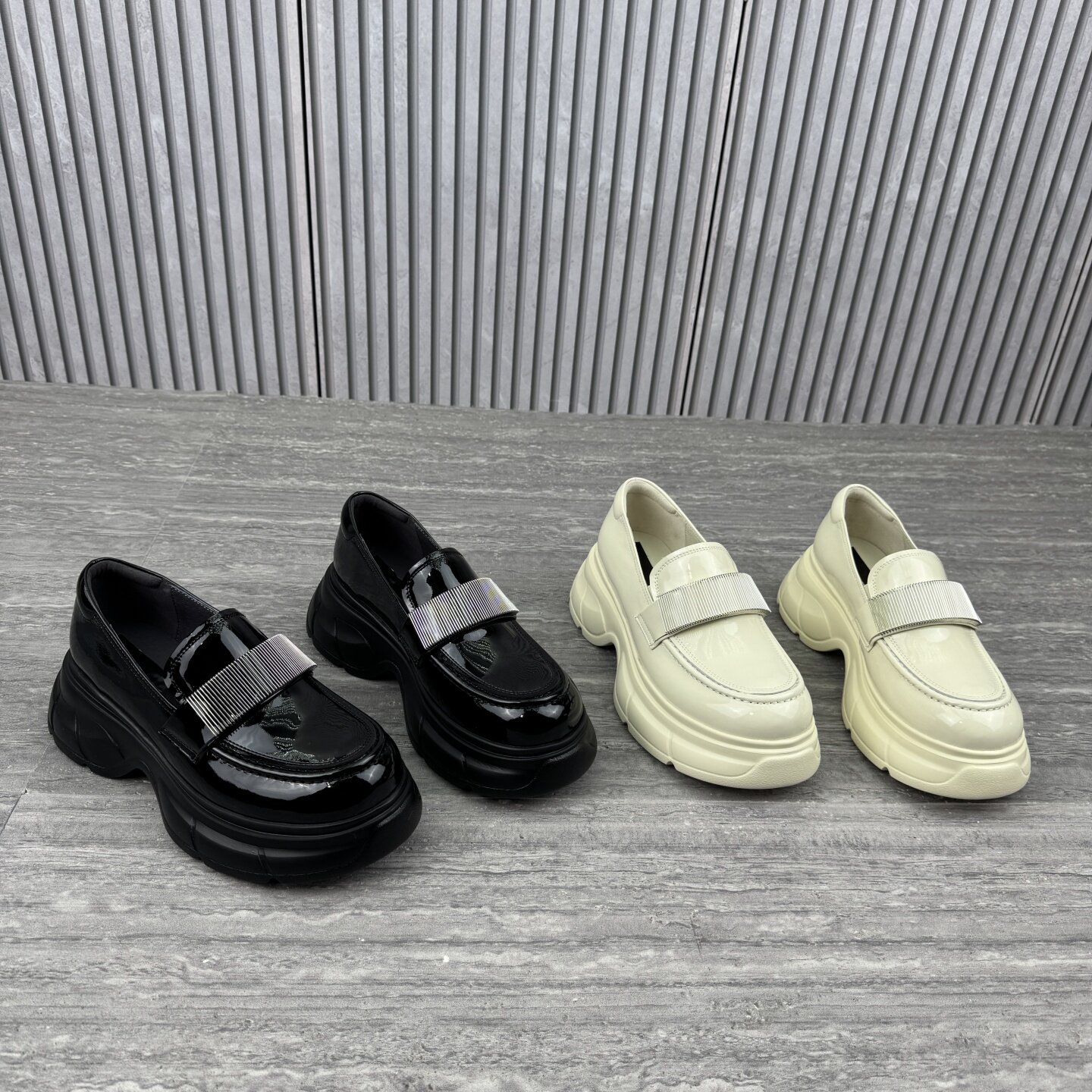 欧货欧洲站英伦风漆皮乐福鞋女2026春季新款真皮松糕厚底百搭单鞋