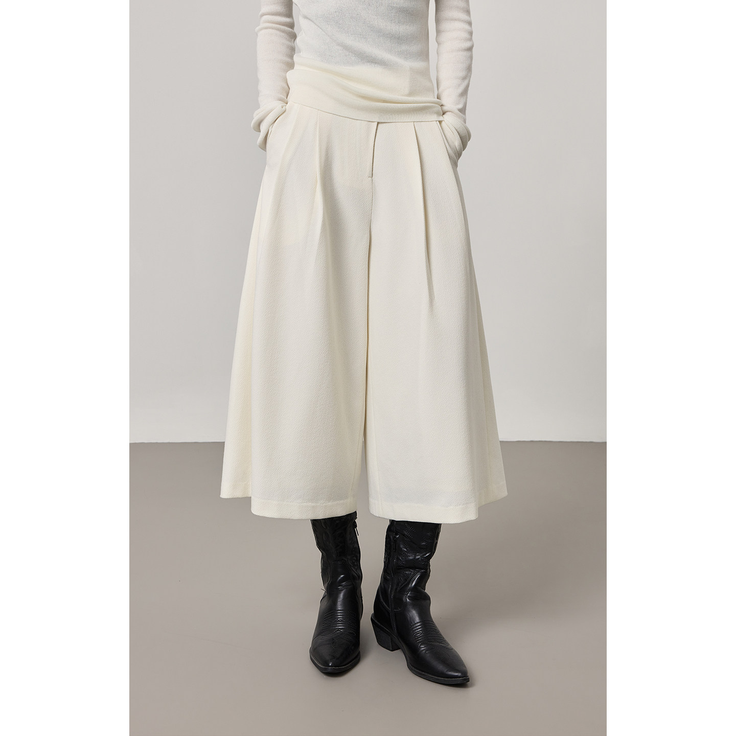 【简约高级感中裤】CAREMIND白色阔腿压褶七分裤高腰休闲西装裤