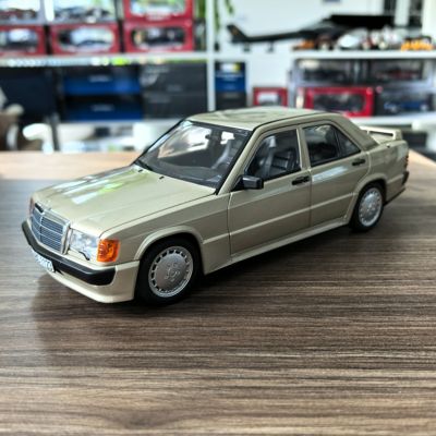 NOREV诺威尔1:18奔驰190E 2.3-16 1984仿真合金汽车模型 收藏摆件