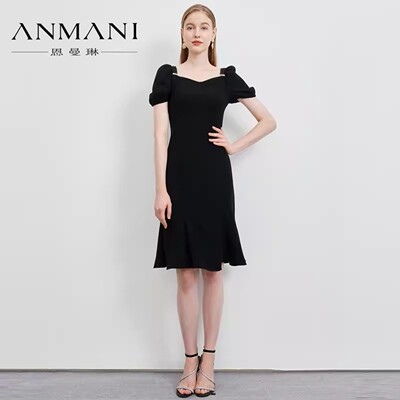 ANMANI恩曼琳春夏新品珍珠桃心领泡泡袖收腰荷叶边连衣裙EANCAI04