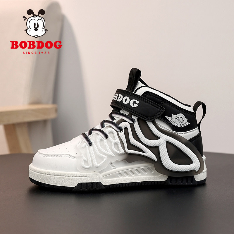 巴布豆童鞋男童高帮运动鞋春秋款皮面防水儿童鞋子男孩带翅膀板鞋